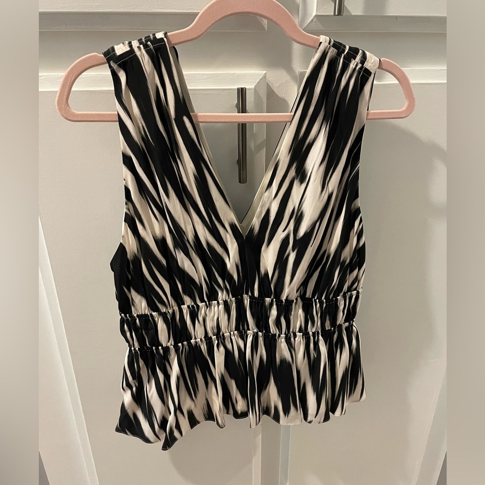 Banana Republic Black and White Patterned Tank Top, size M
